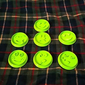 NWOT Pampered Chef Stackable Cookie Cutters‎